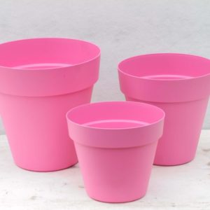 drei pinkfarbige Pflanztöpfe | Plastiktopf ´Essence Rio Pink´ | Weinsberger Rosenkulturen